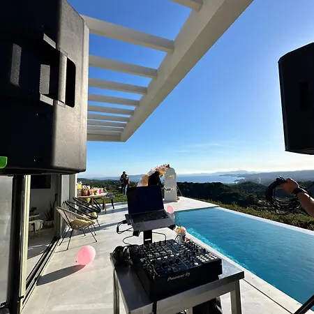 Georgianna's The * Koróni