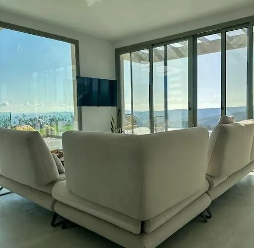 Διαμέρισμα Georgianna's The