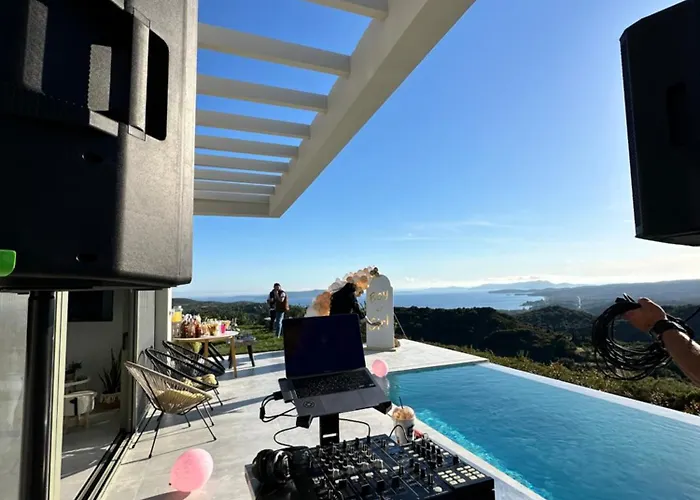 Georgianna's The * Koróni